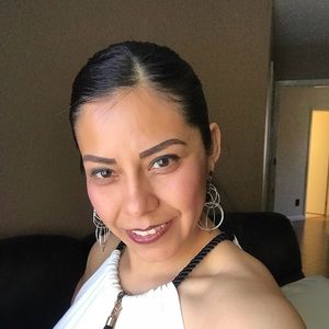 Meet your Posher, Sharon